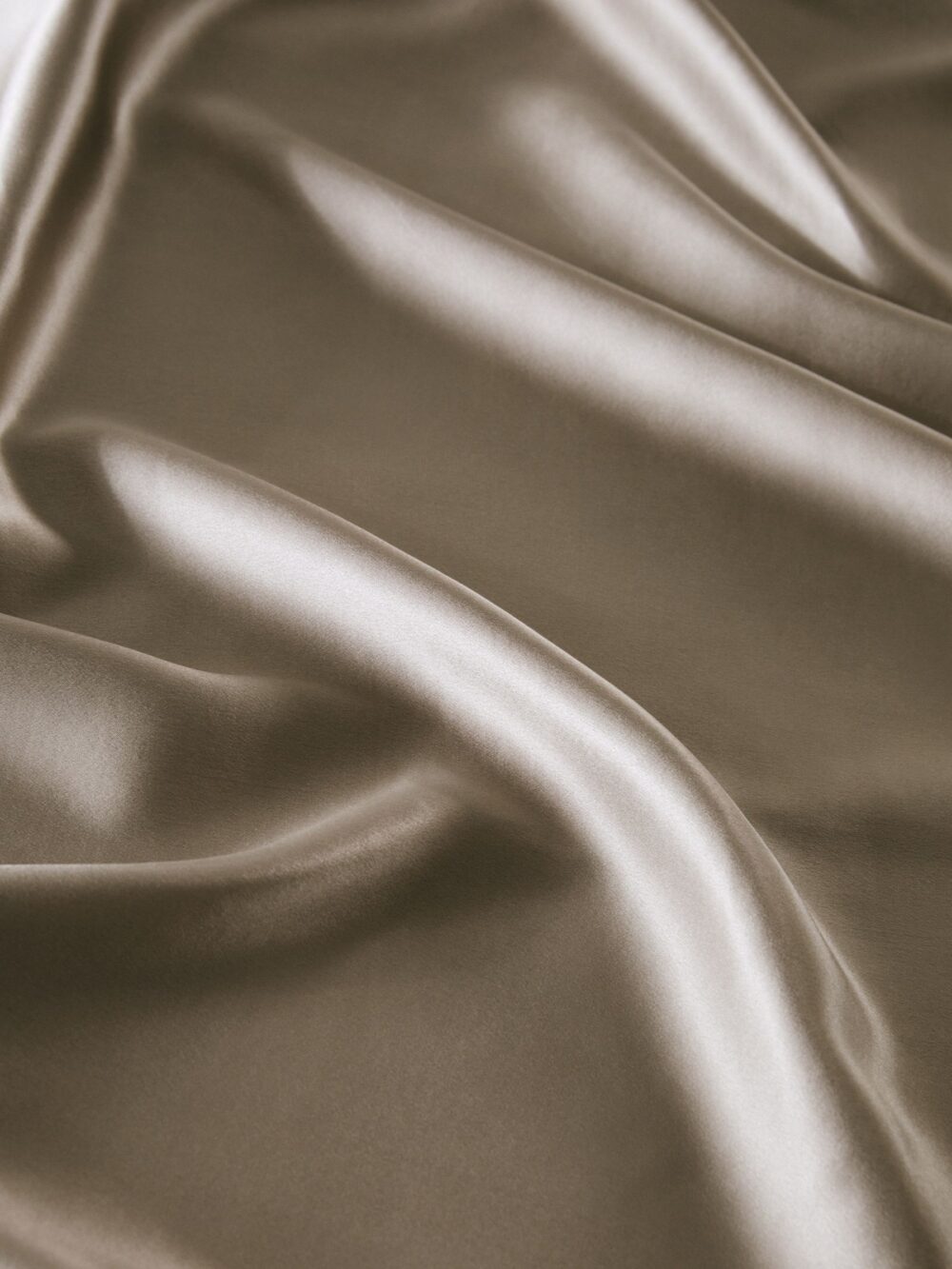 set-4-piese-lenjerie-de-pat-de-lux-din-matase-naturala-mulberry-silk-melegim